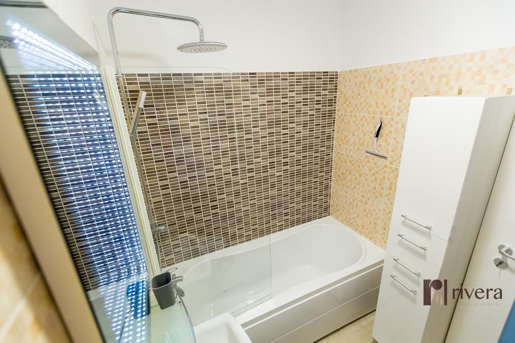 Cozy Apartment - Palas Jászvásár Kültér fotó